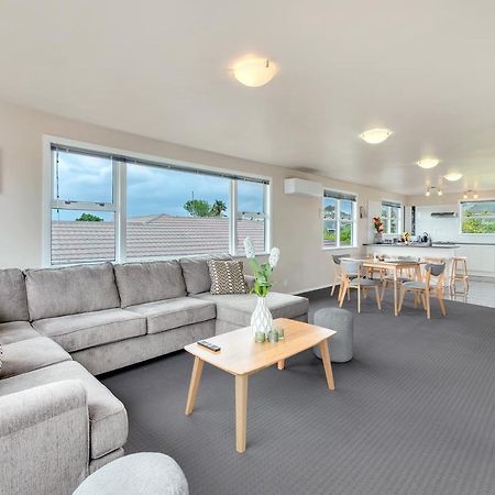 Fabulous Three Bedroom Home In Pakuranga Auckland Eksteriør bilde