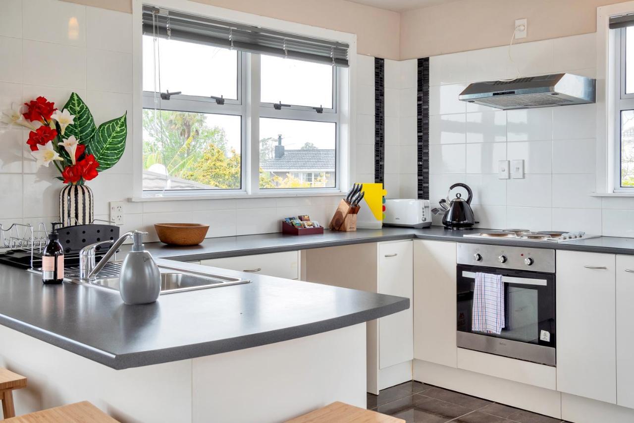 Fabulous Three Bedroom Home In Pakuranga Auckland Eksteriør bilde