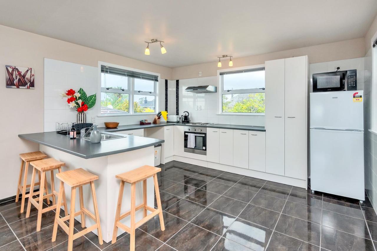 Fabulous Three Bedroom Home In Pakuranga Auckland Eksteriør bilde