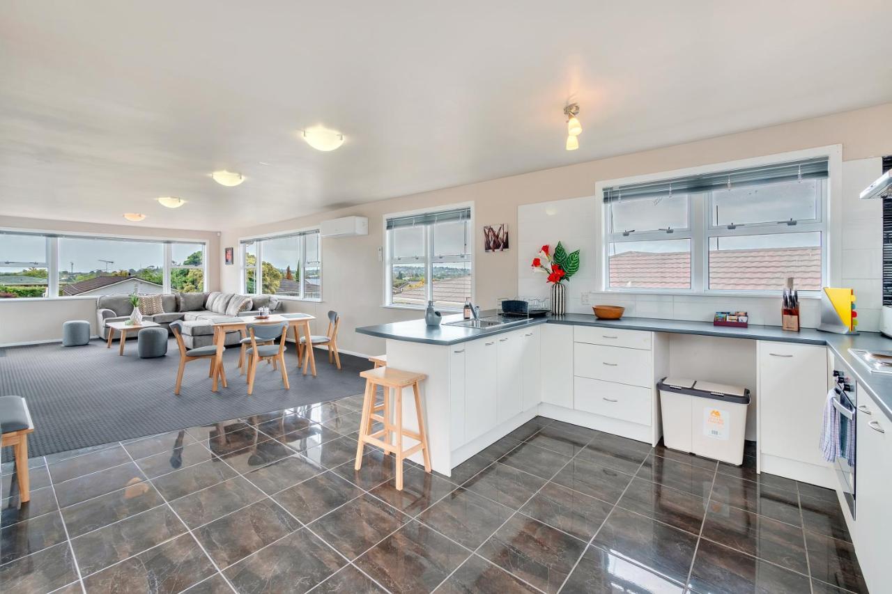 Fabulous Three Bedroom Home In Pakuranga Auckland Eksteriør bilde